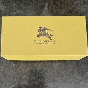 Burberry box